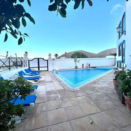 Double With Terrace Or Balcony, Wifi, Breakfast Included And Volcano View