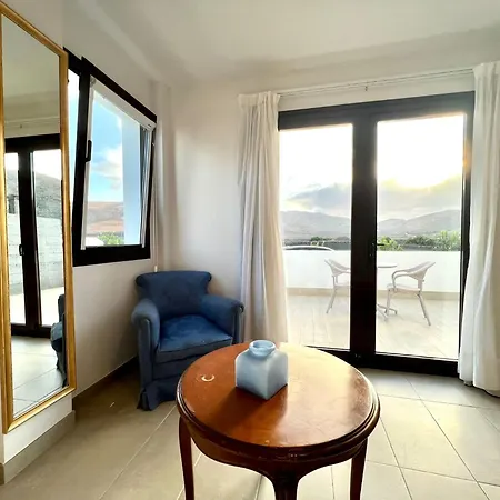 Double With Terrace Or Balcony, Wifi, Breakfast Included And Volcano View Yaiza (Lanzarote)