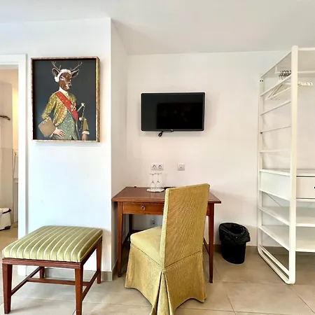 Daire Double With Terrace Or Balcony, Wifi, Breakfast Included And Volcano View *